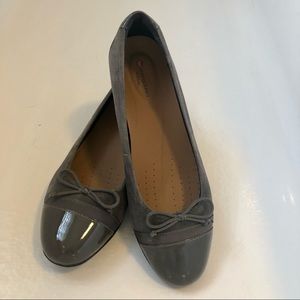 NWOT Clarks Suede/Patent Ballet Flat Un Blush Cap